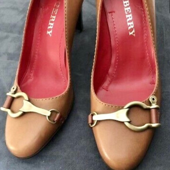 Burberry Heels with Equestrian Charm - Picture 1 of 4